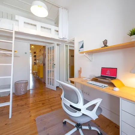 Wanderful - Travel Themed * Lisbon