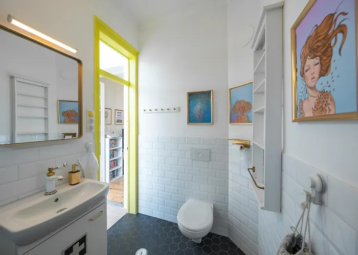 Wanderful - Travel Themed Apartment *